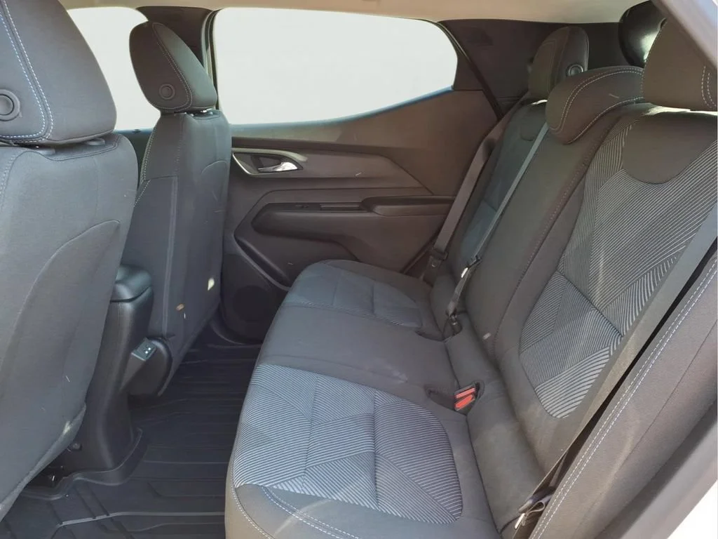 2027 Chevrolet Bolt LT - Photo 21