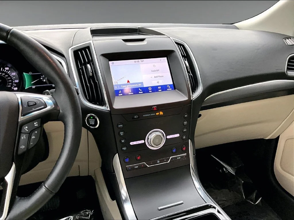 Used 2020 Green Metallic Ford Titanium image 18
