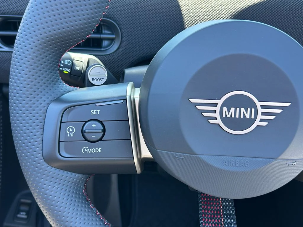 New 2026 Indigo Sunset Blue Metallic MINI Iconic image 18