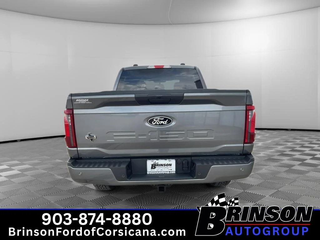 New 2026 Carbonized Gray Metallic Ford XLT image 4