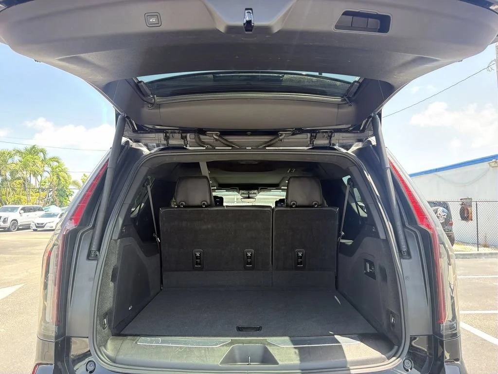 Used 2021 BLACK RAVEN Cadillac Sport Platinum image 32