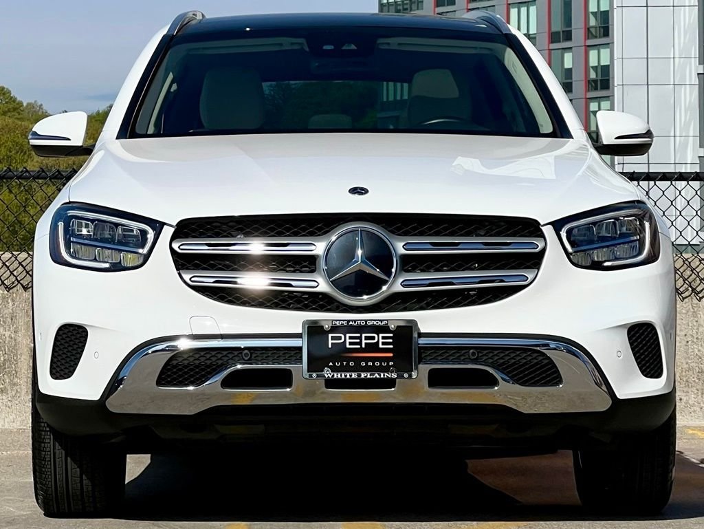 Certified Used 2022  Mercedes-Benz GLC 300 image 3