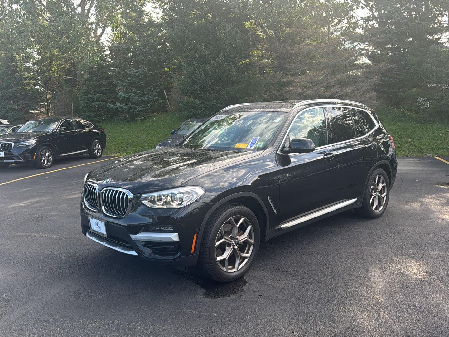 Used 2021 Black Sapphire Metallic BMW xDrive30i image 7