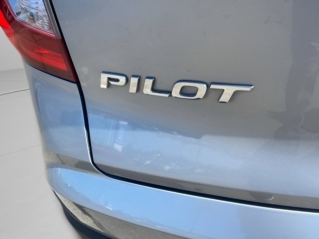 Certified Used 2019 Lunar Silver Metallic Honda EX image 13