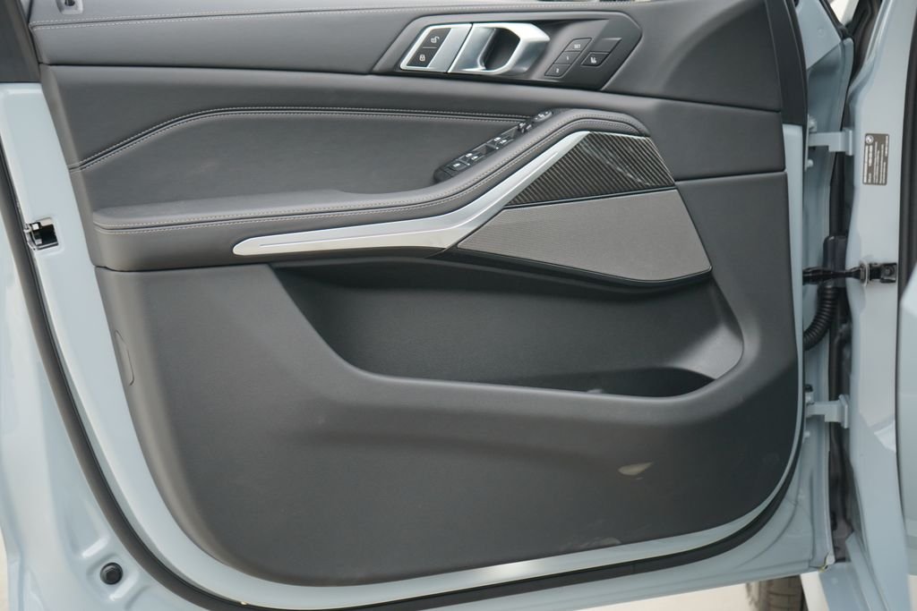 New 2026 Brooklyn Grey Metallic BMW M60i image 8