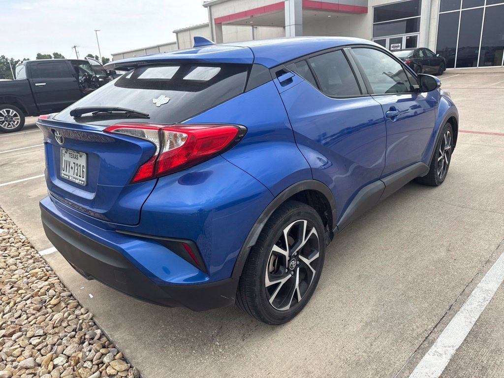 Used 2018 Blue Toyota XLE Premium image 2