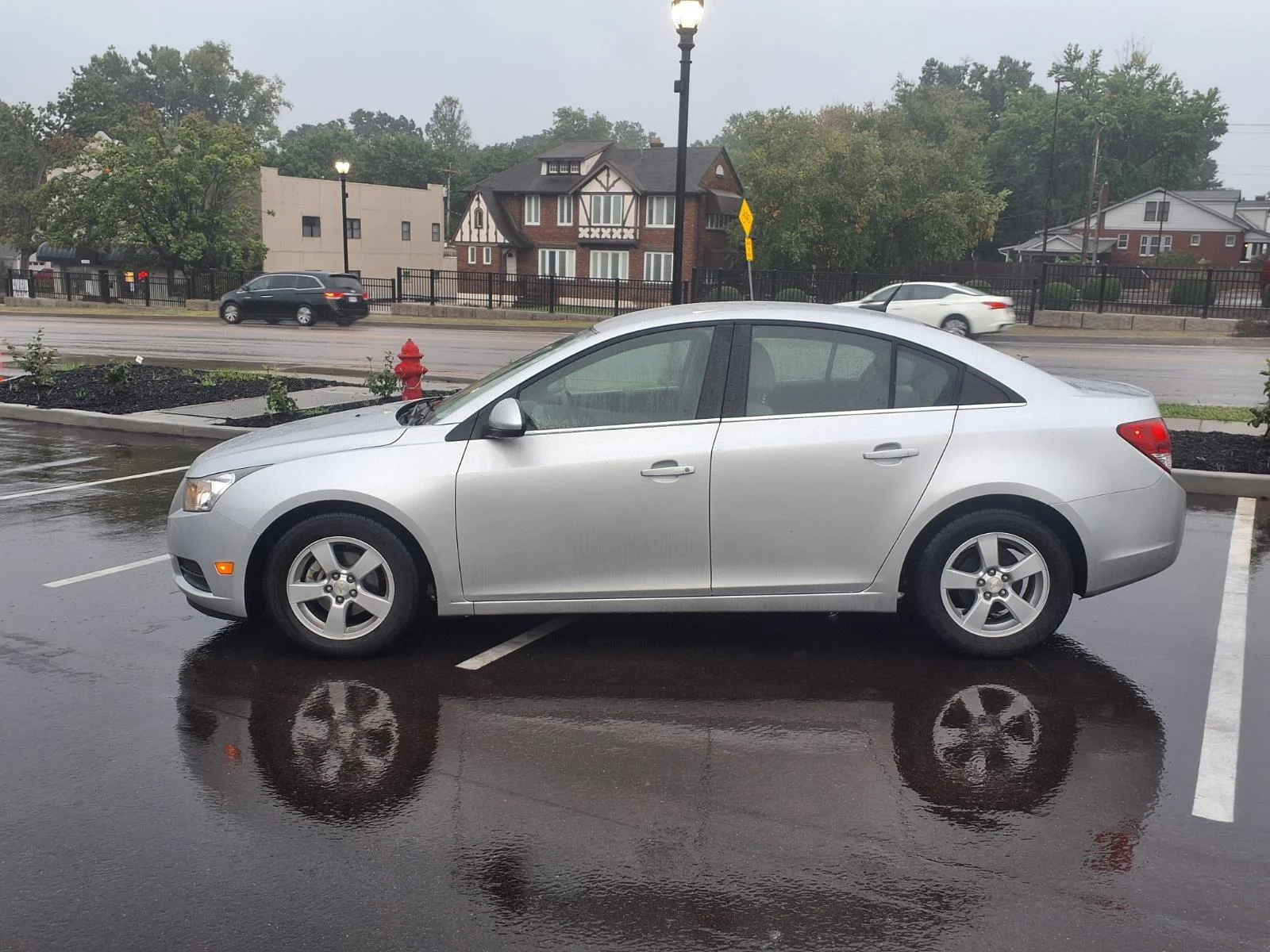 Used 2014 Silver Ice Metallic Chevrolet 1LT image 23