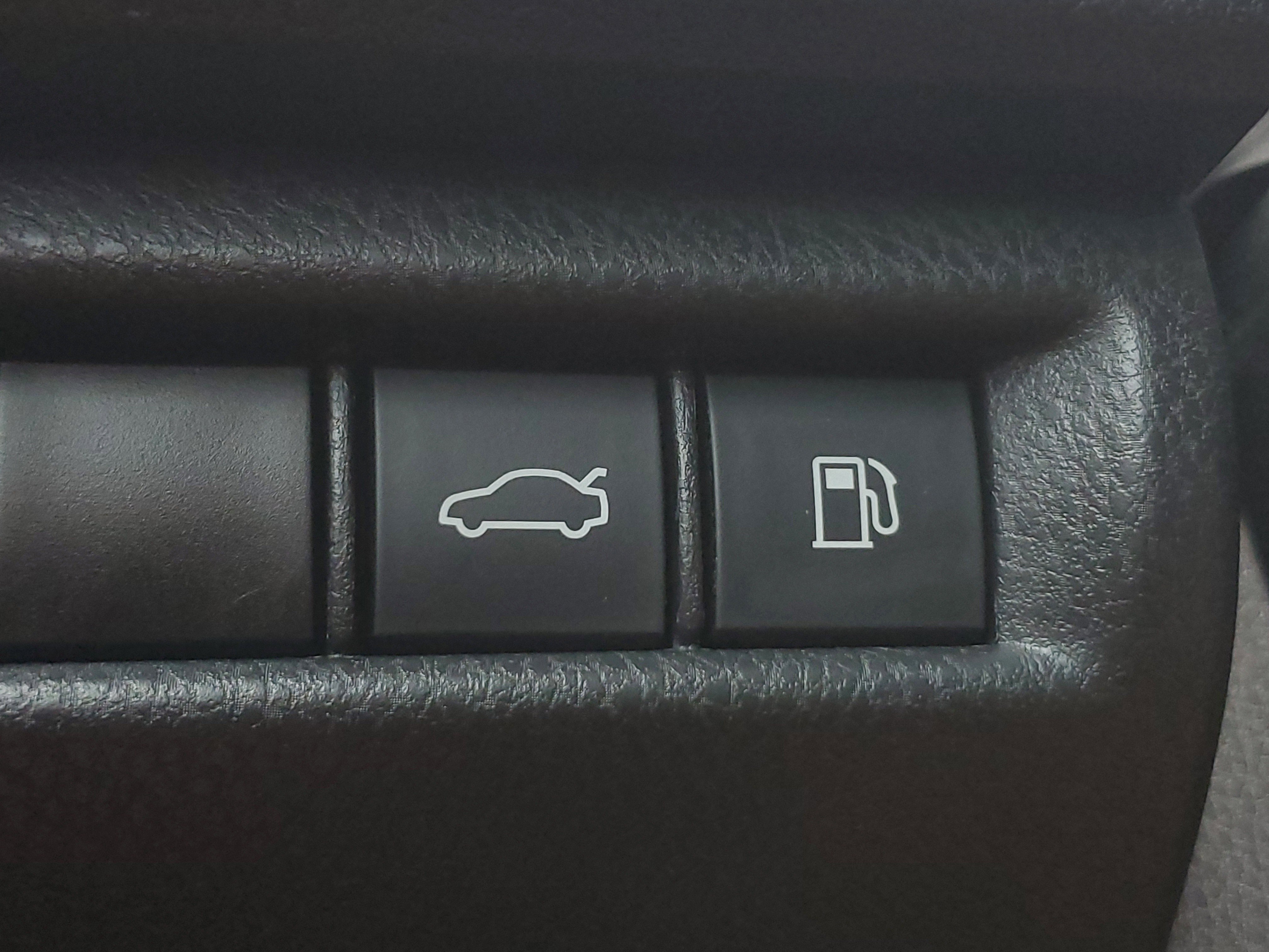 Used 2025 White Toyota SE image 28