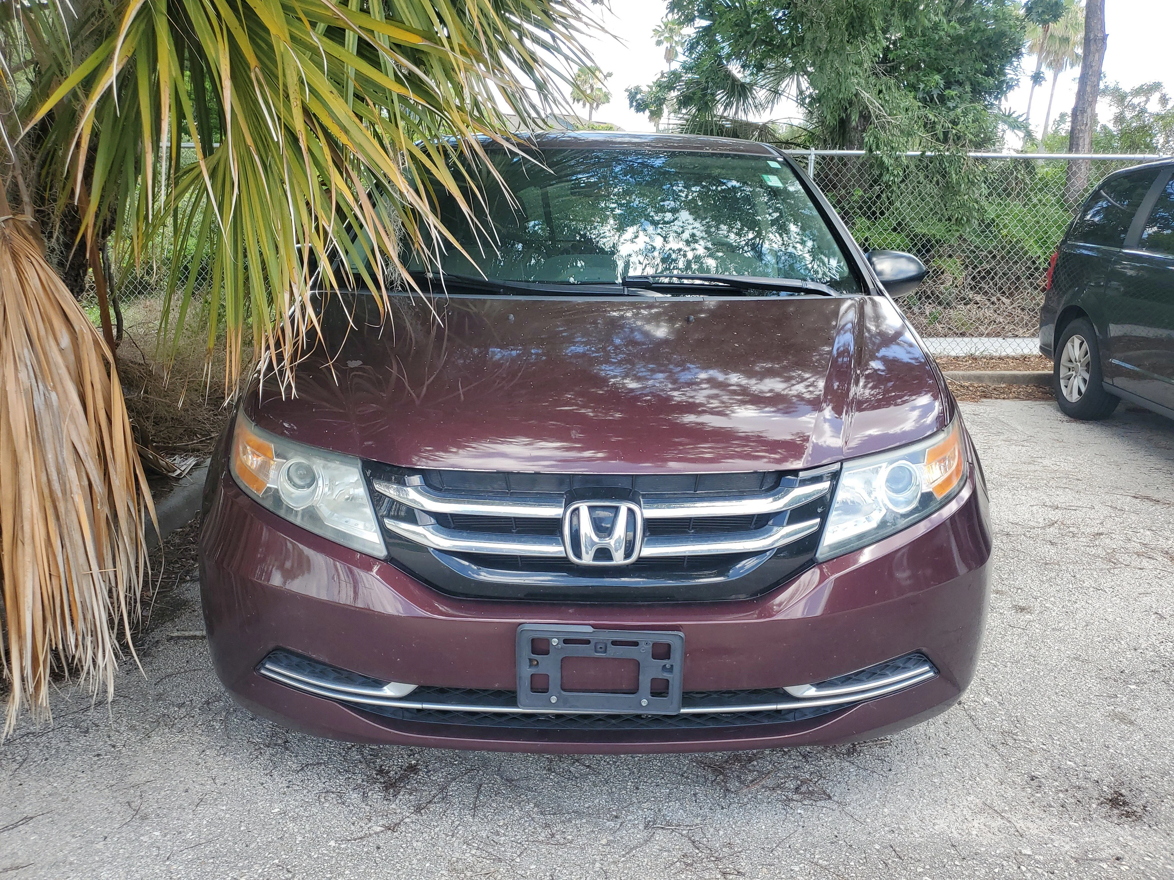 2014 Honda Odyssey LX's photo