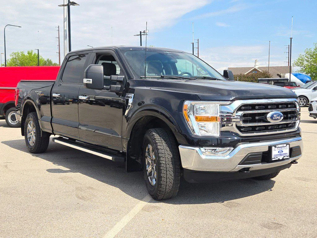 Certified Used 2023 Black Metallic Ford XLT image 5