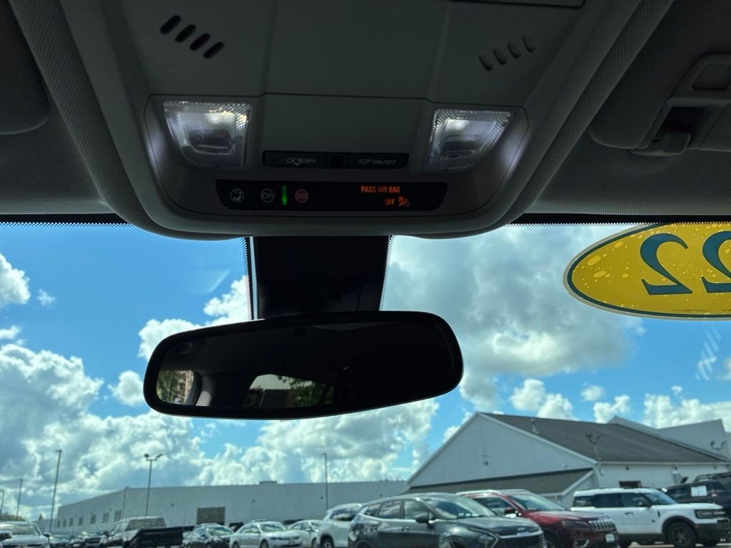 Used 2022 Red GMC SLE image 16