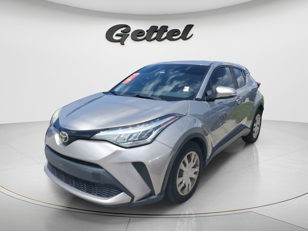 2020 Toyota C-HR LE's photo