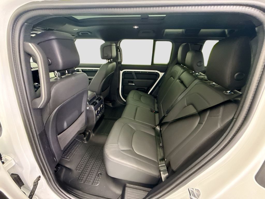 New 2026 Fuji White LAND ROVER X-Dynamic SE image 20