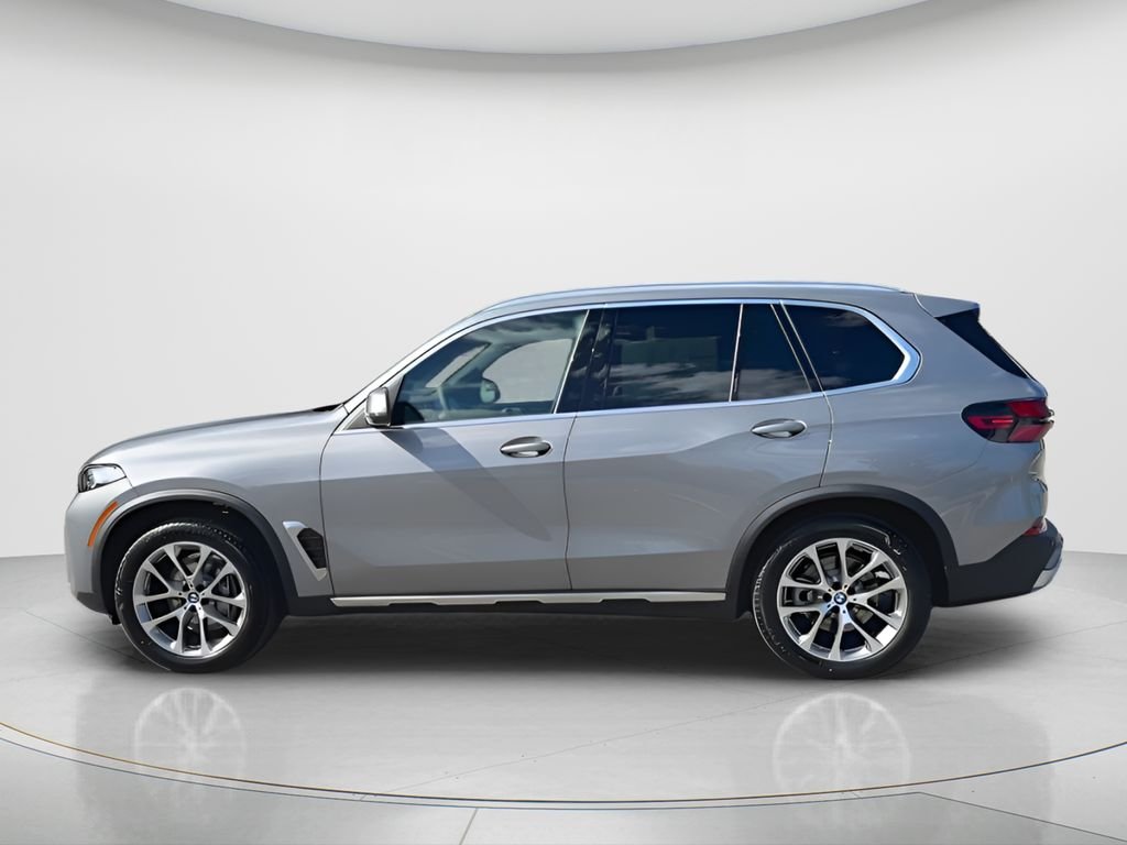 New 2026 Skyscraper Grey Metallic BMW sDrive40i image 5