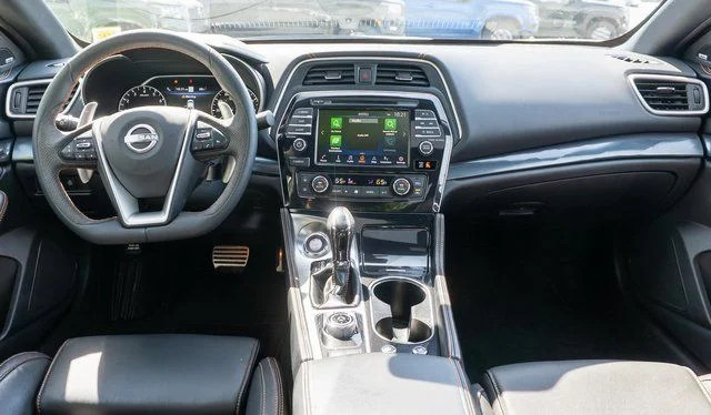 Certified Used 2023 White Nissan SR image 16