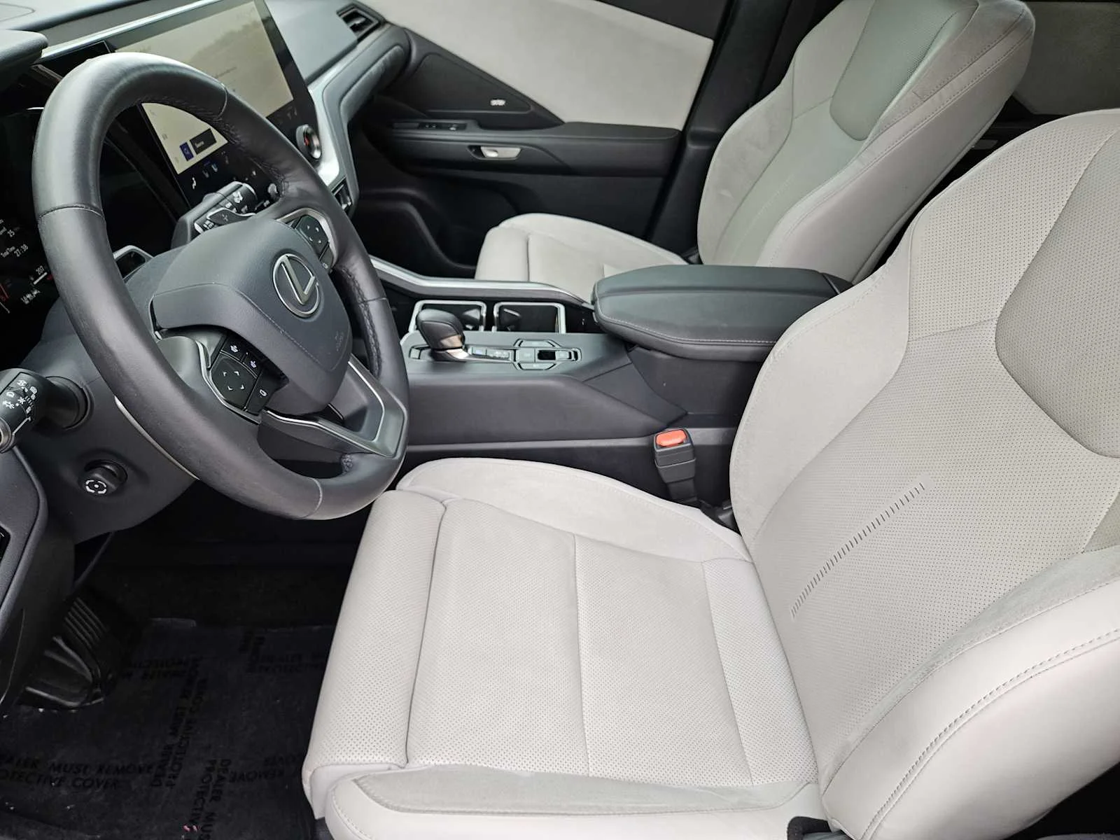 Certified Used 2024 Caviar Lexus Luxury image 8