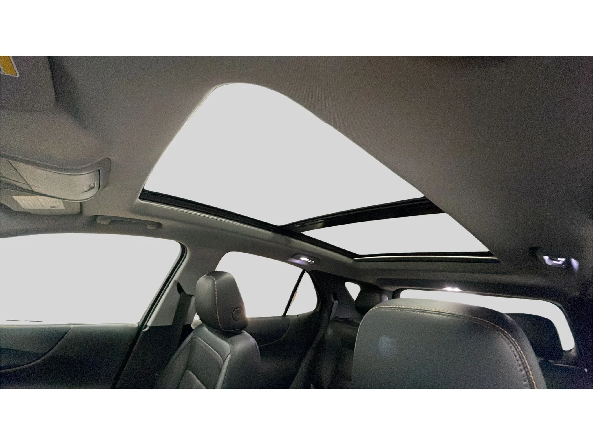 Used 2023 Summit White Chevrolet Premier image 15