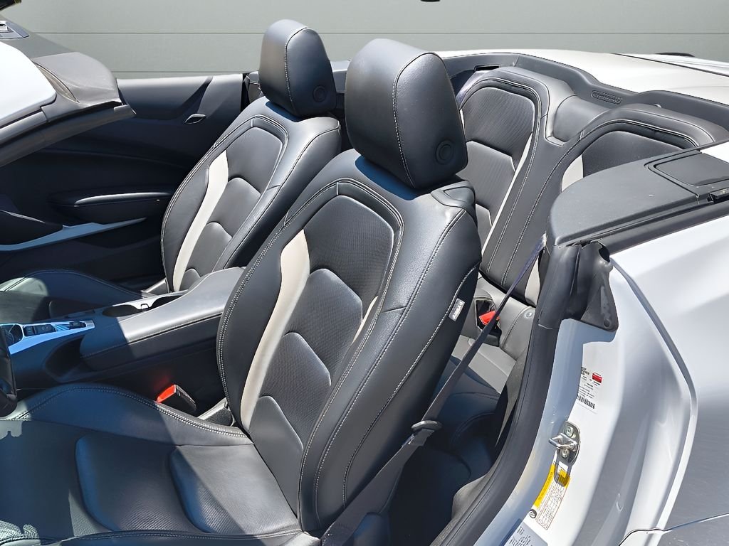 2023 Chevrolet Camaro 2LT - Photo 25