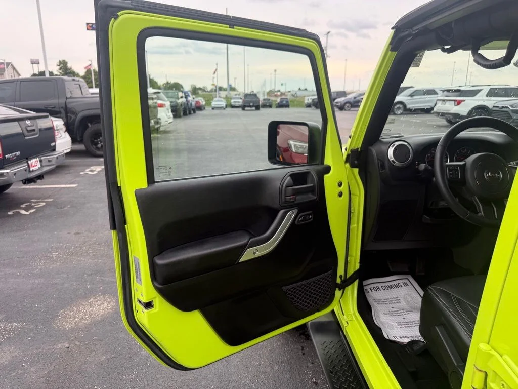 Used 2017 Green Jeep Unlimited Sahara image 18