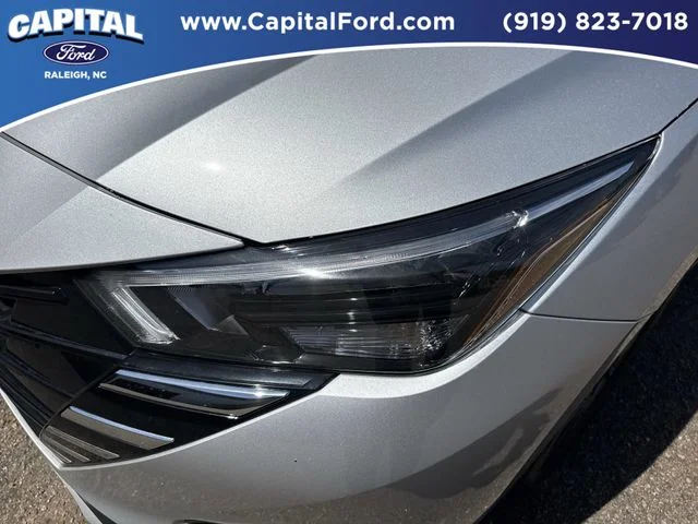 Used 2025 Silver Nissan 1.6 SV image 11
