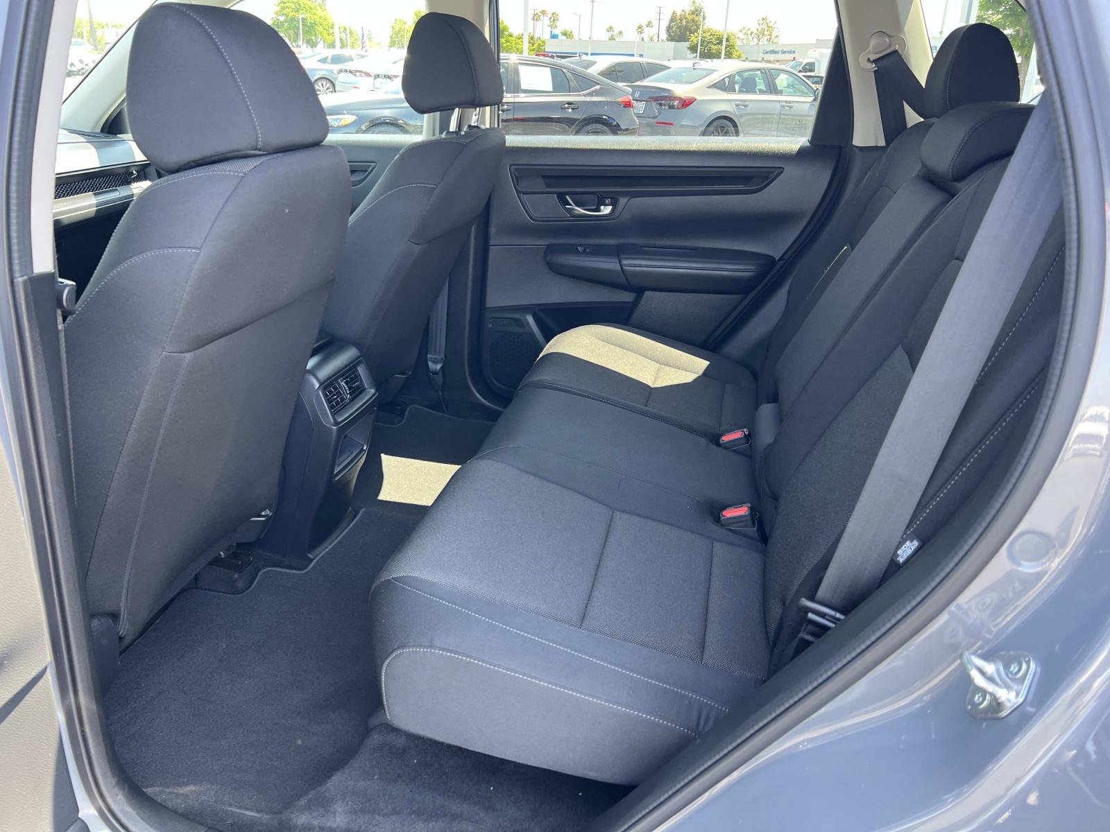 2025 Honda CR-V LX - Photo 48
