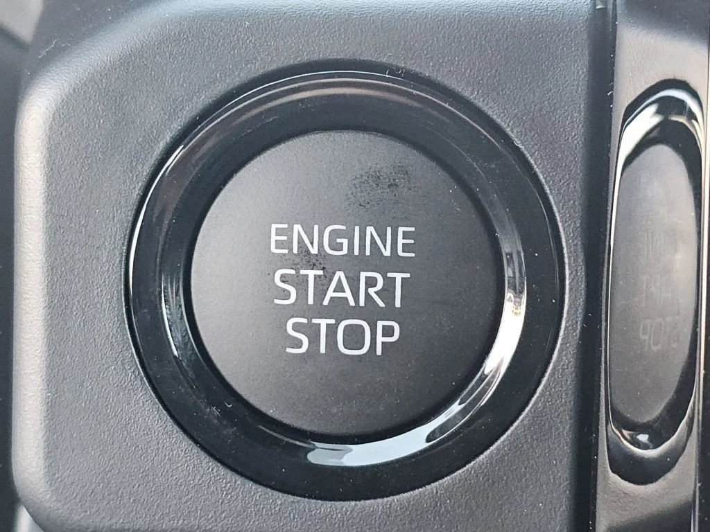 2025 Toyota Tacoma Limited - Photo 19