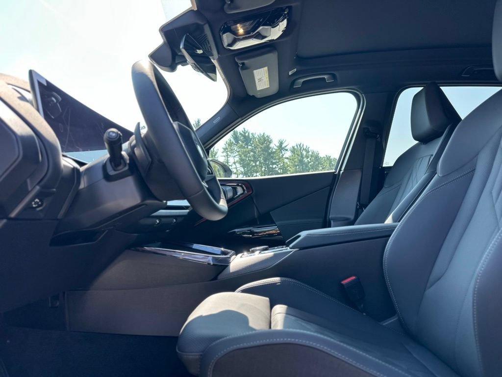 New 2026 Black Sapphire Metallic BMW 30 xDrive image 15
