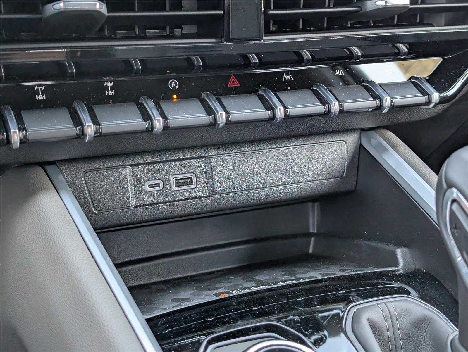 2026 Chevrolet Colorado ZR2 - Photo 32