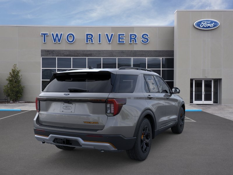 New 2026 Carbonized Gray Metallic Ford Tremor® image 8