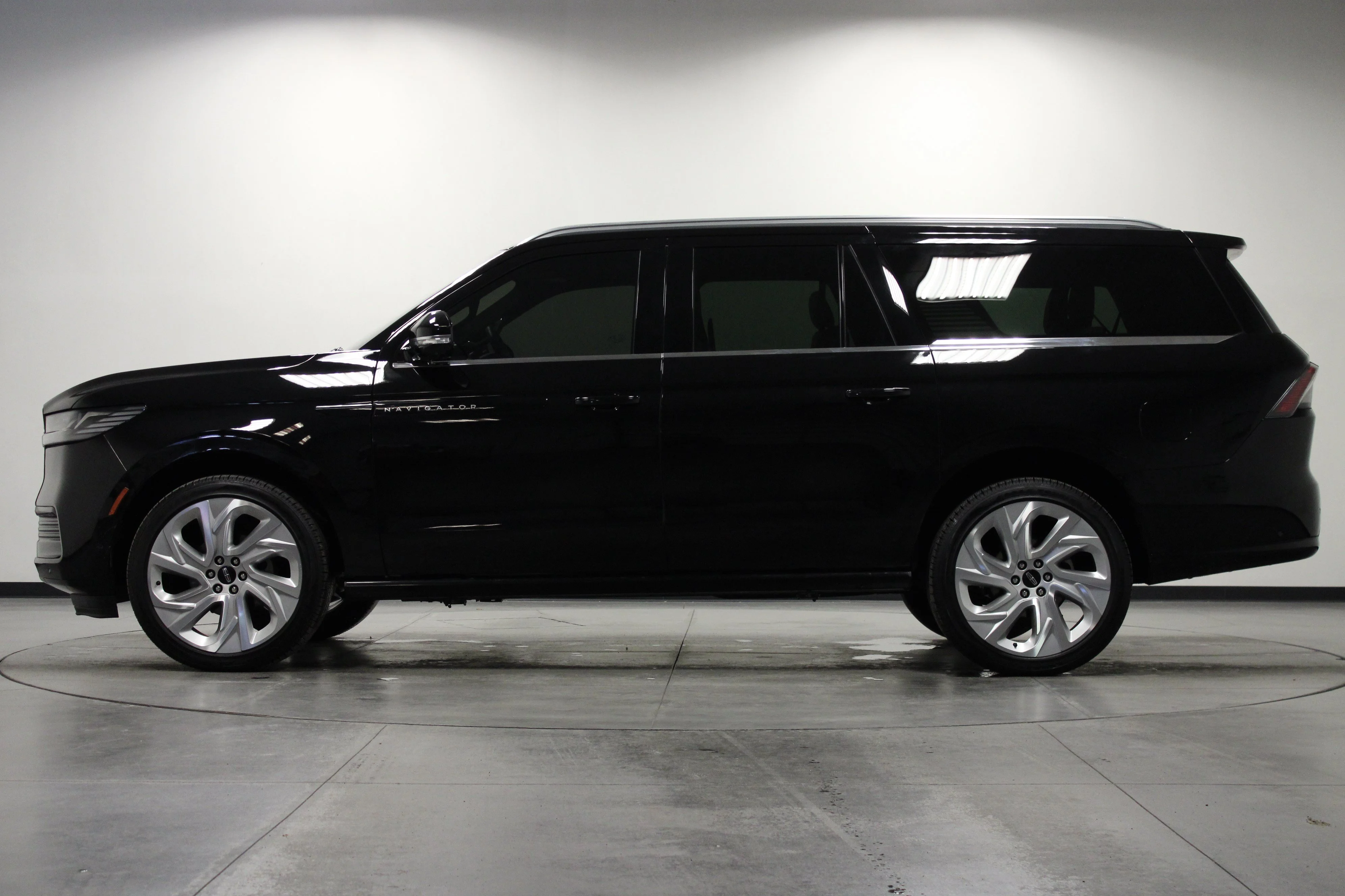 Used 2025 Black Metallic Lincoln Black Label image 7