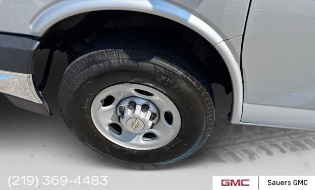 2024 Chevrolet Express Cargo Work Van - Photo 24