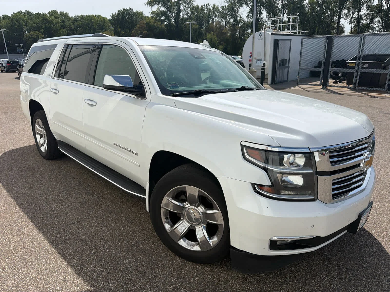 Used 2016 Iridescent Pearl Tricoat Chevrolet LTZ image 4