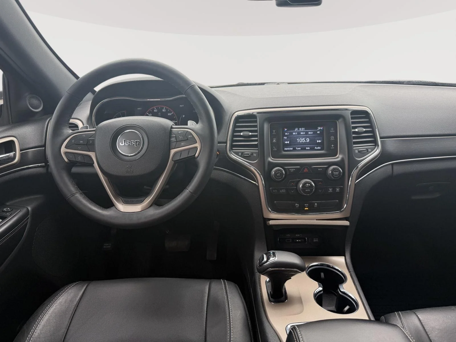 Used 2014 Bright White Clearcoat Jeep Limited image 21