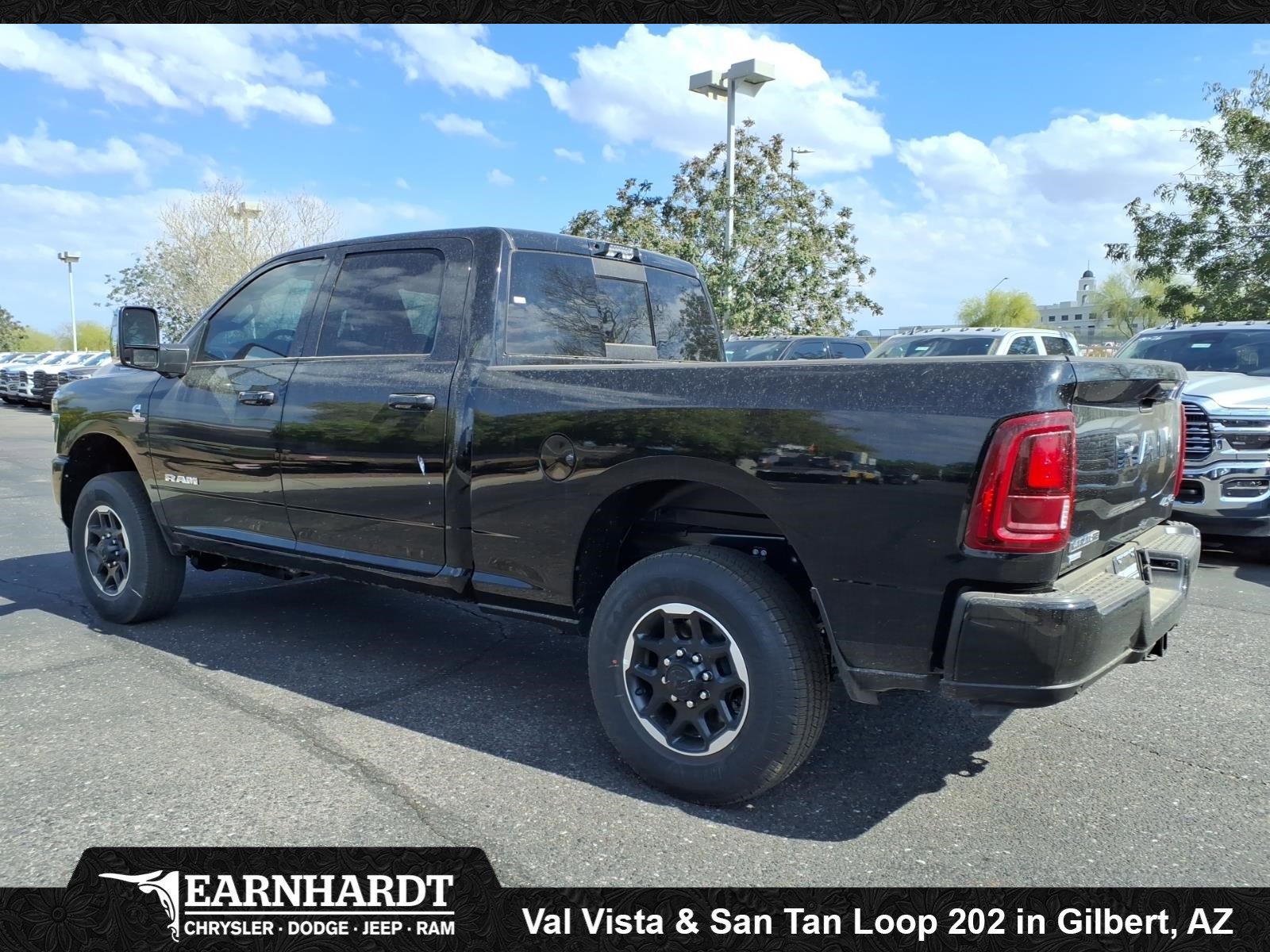 New 2026 Diamond Black Crystal Pearl-Coat Exterior Paint RAM Laramie image 4