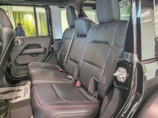 New 2026 Black Clear-Coat Exterior Paint Jeep Moab 392 image 11