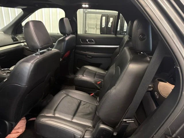 Used 2018 Gray Ford XLT image 11