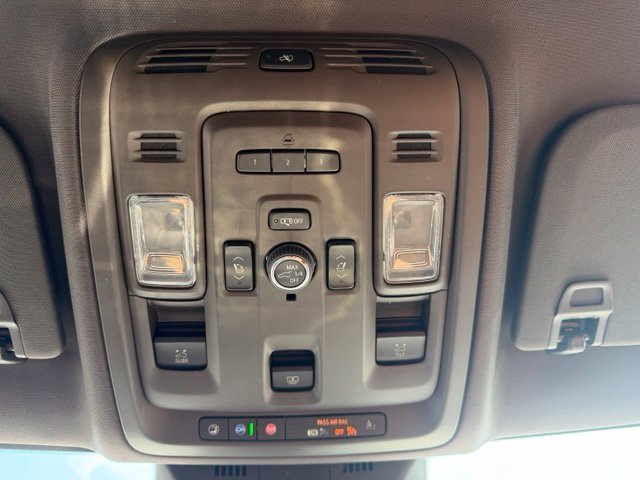 Used 2023 Crystal White Tricoat Cadillac Sport image 18