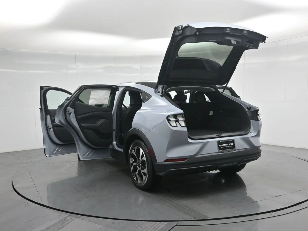 New 2026 Gray Ford Select image 31