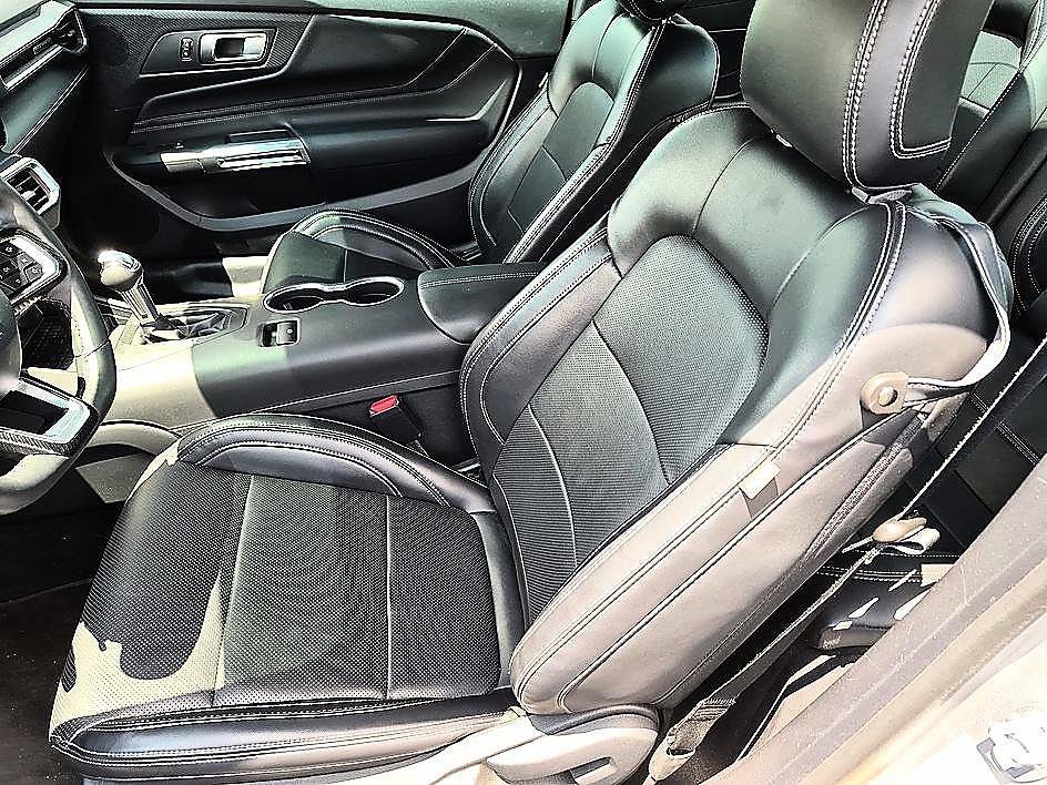 Used 2024 Silver Metallic Ford GT Premium image 15
