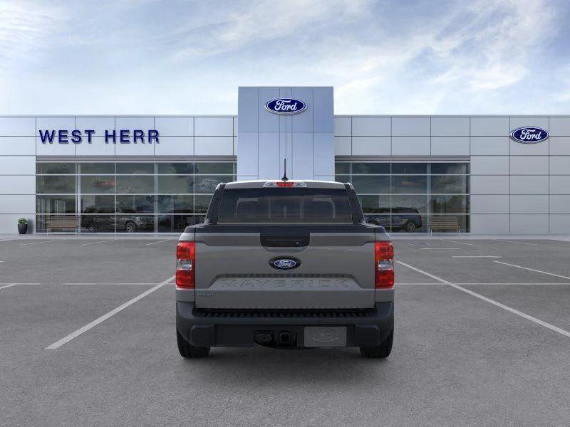 New 2026 Carbonized Gray Metallic Ford XLT image 5
