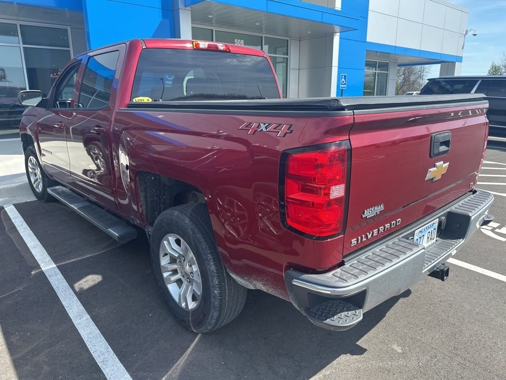 Used 2018 Chevrolet Silverado 1500 LT with VIN 3GCUKREC6JG517996 for sale in Kansas City