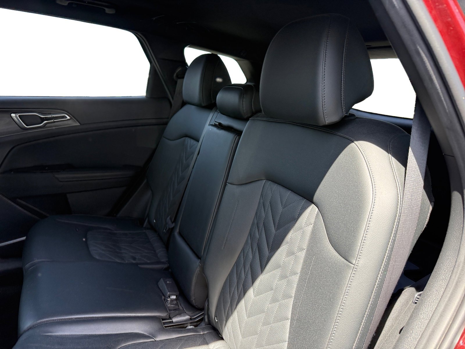 Used 2023 Red Kia X-Line image 16