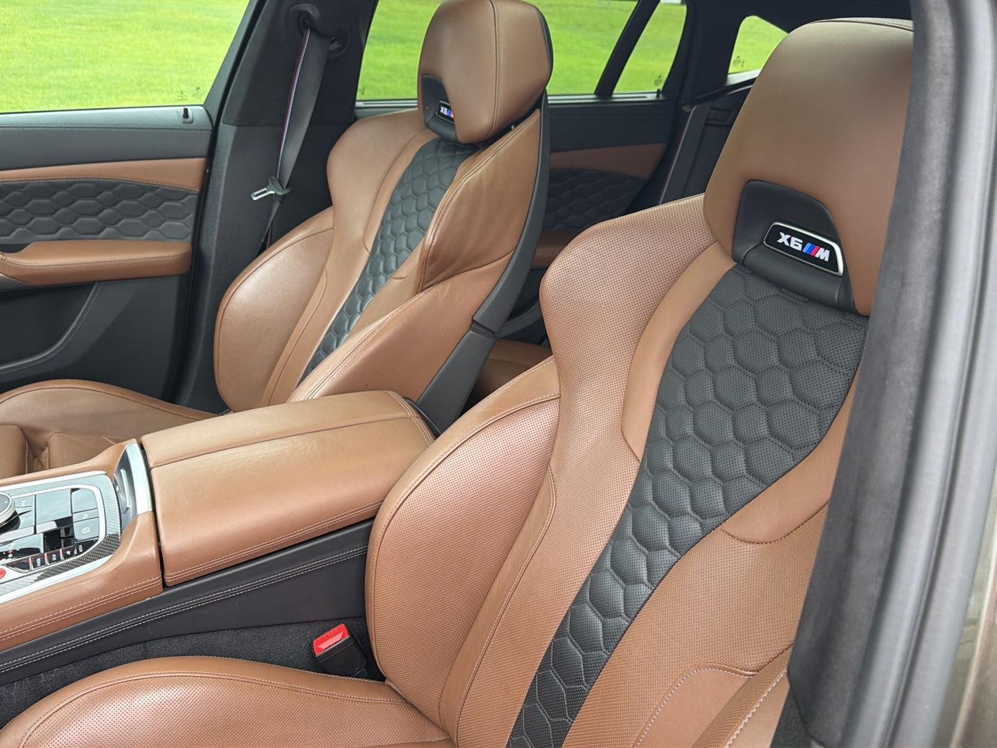 Used 2023 Manhattan Green Metallic BMW  image 30