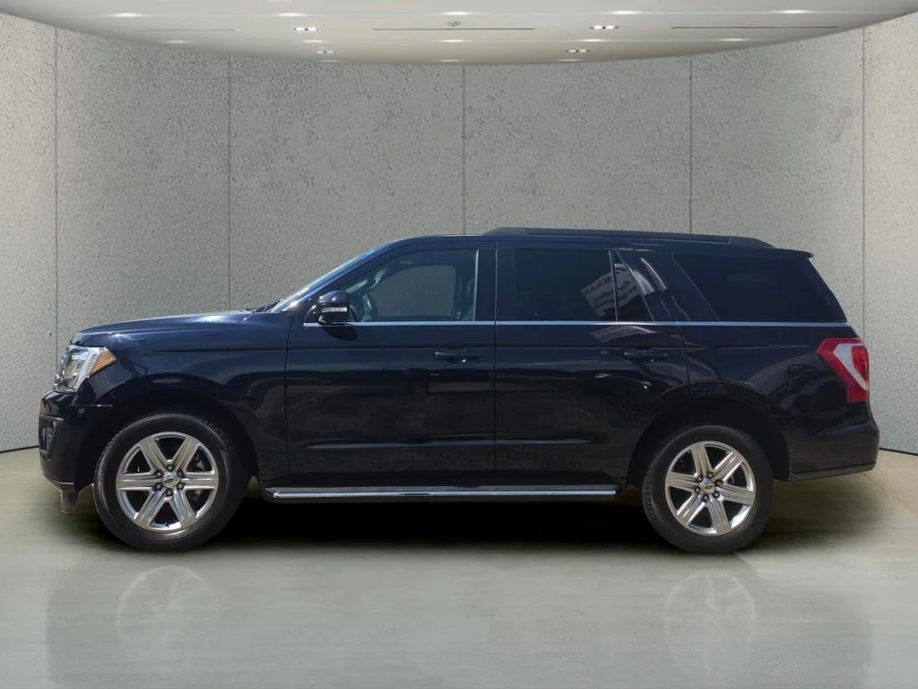 Used 2021 Blue Metallic Ford XLT image 2