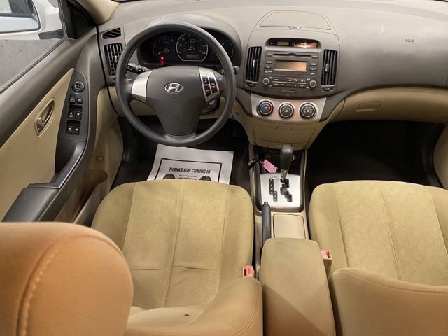 Used 2010 White Hyundai GLS image 2