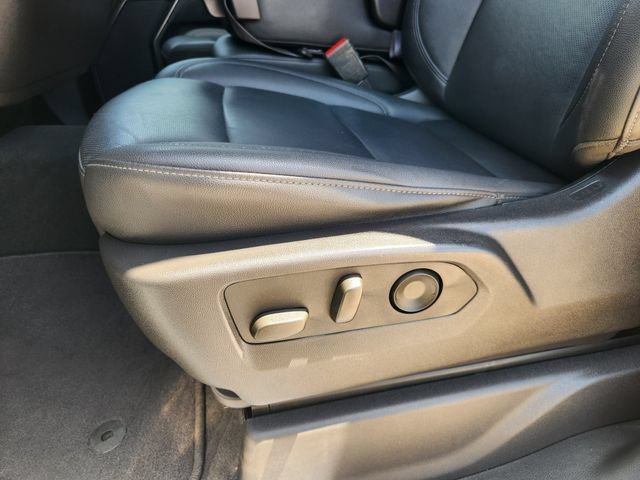 Used 2024 Summit White GMC SLT image 23