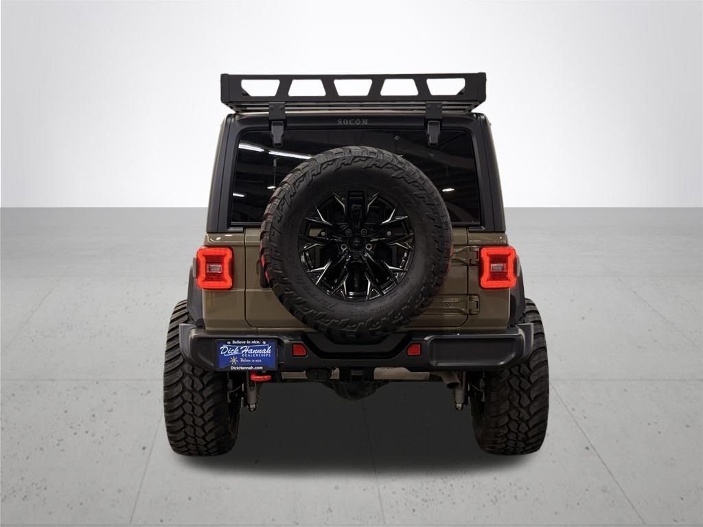 Used 2025 41 Jeep Rubicon image 11