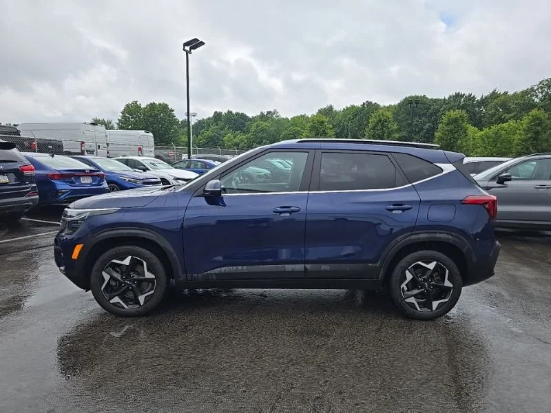 Used 2025 Blue Kia EX image 4