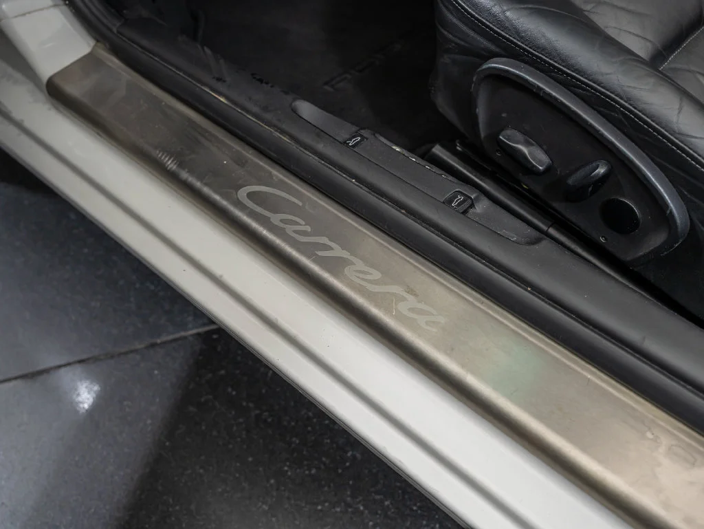 Used 2003 Carrara White Porsche Carrera image 34