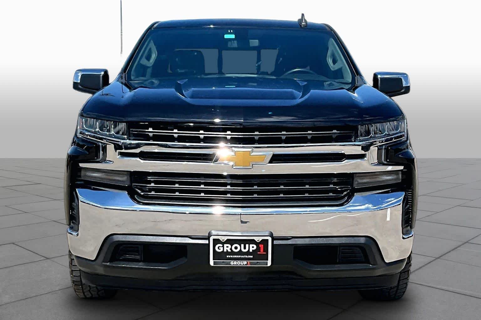 Used 2020 Black Chevrolet LT image 4